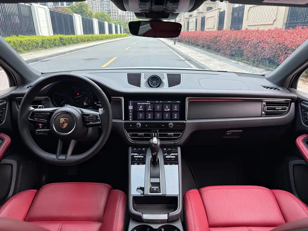 Porsche Macan — миниатюра 12