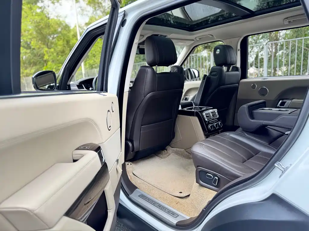 Land Rover Range Rover — миниатюра 12