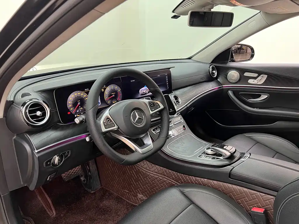 Mercedes-Benz E-Class — миниатюра 16