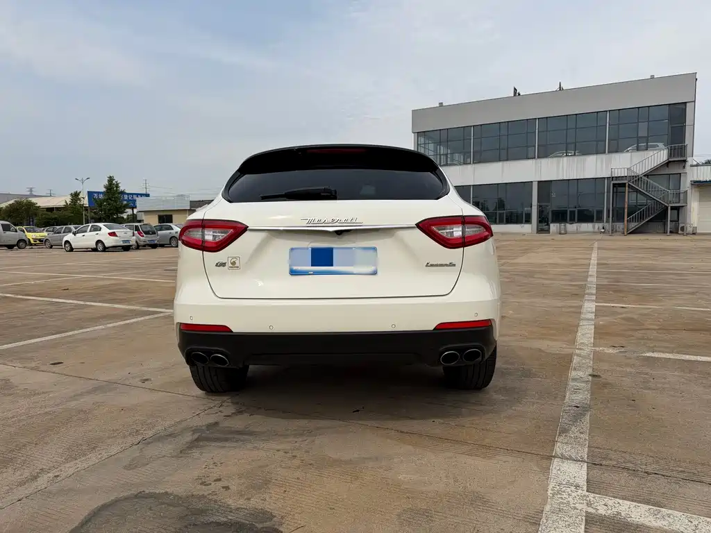 Maserati Levante — миниатюра 5