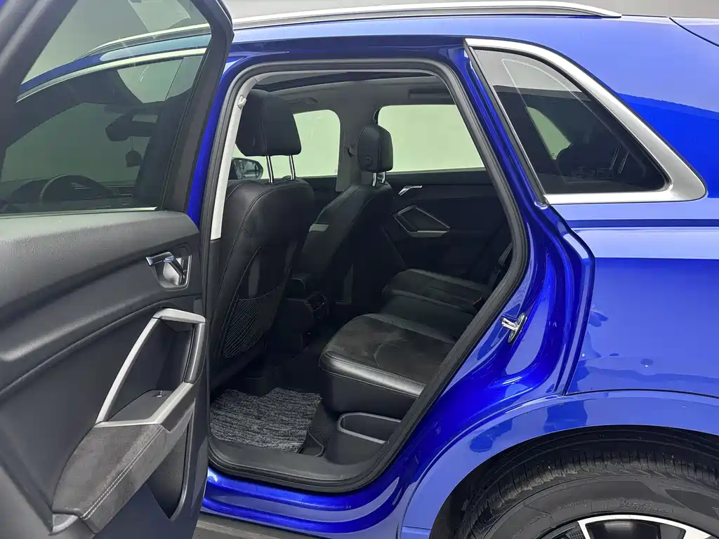Audi Q3 — миниатюра 11