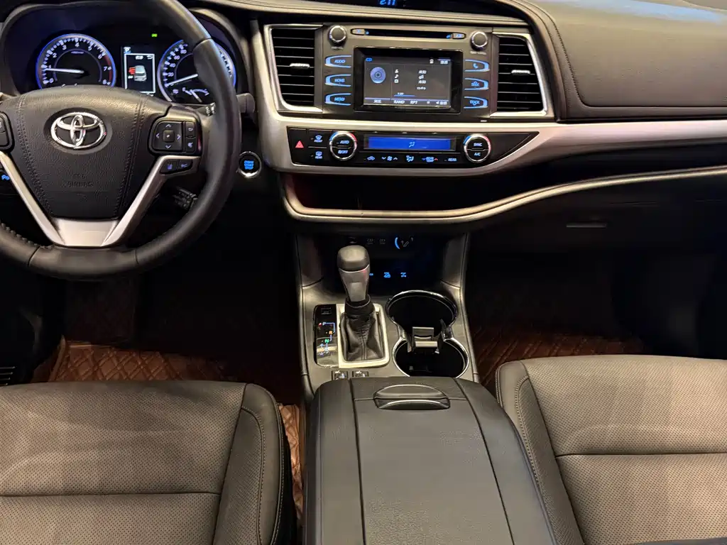 Toyota Highlander — миниатюра 3