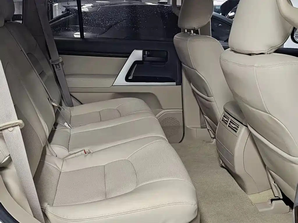 Toyota Land Cruiser — миниатюра 15