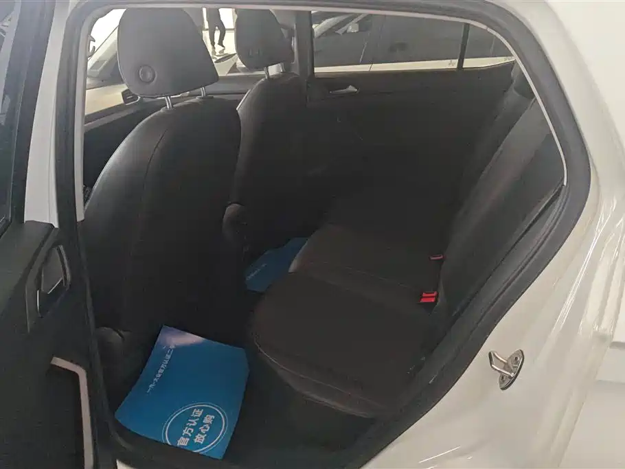 VOLKSWAGEN EXPLORING THE SHADOW