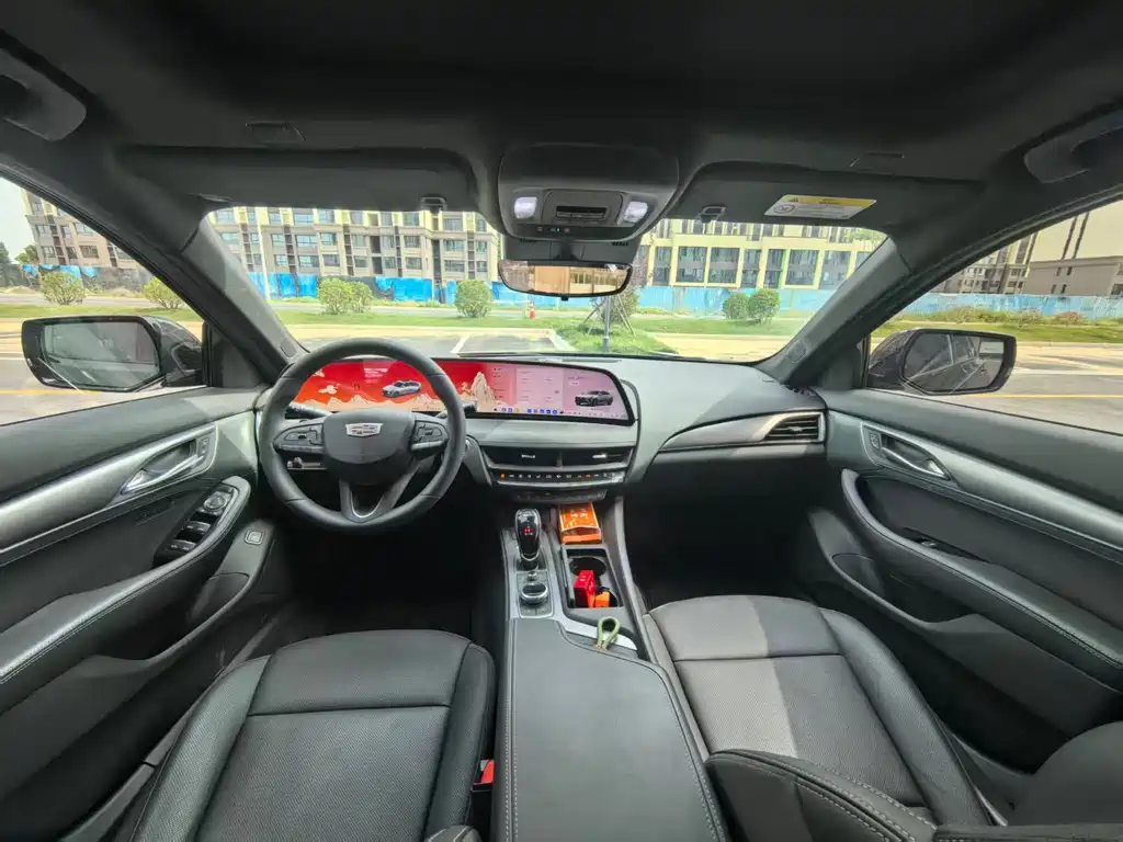 Cadillac CT5 2025 28T