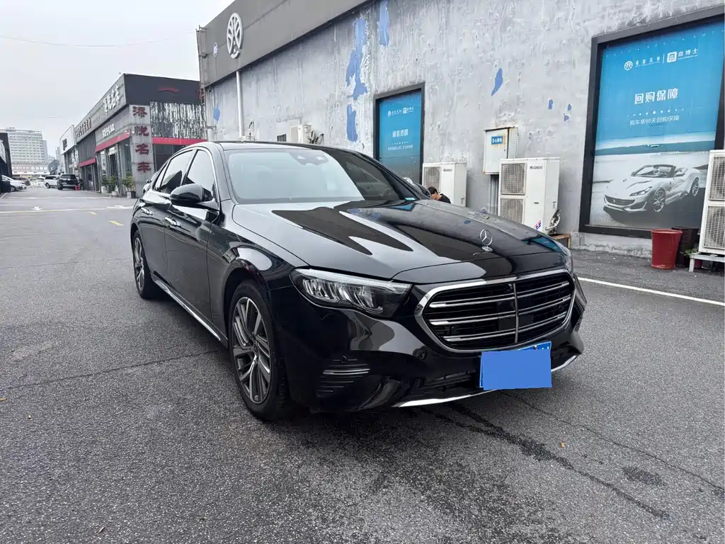 Mercedes-Benz E-Class — миниатюра 3