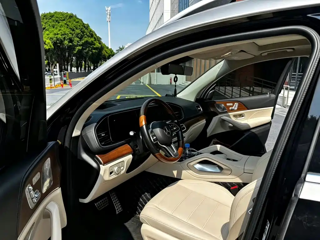 Mercedes-Benz GLS — миниатюра 4