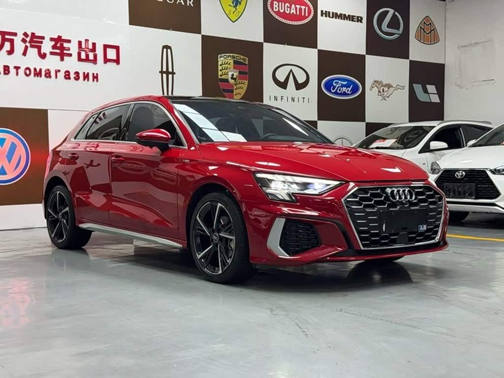 Audi A3 1.4 л 2022 г. красный/фиолетовый, пробег 44000 км