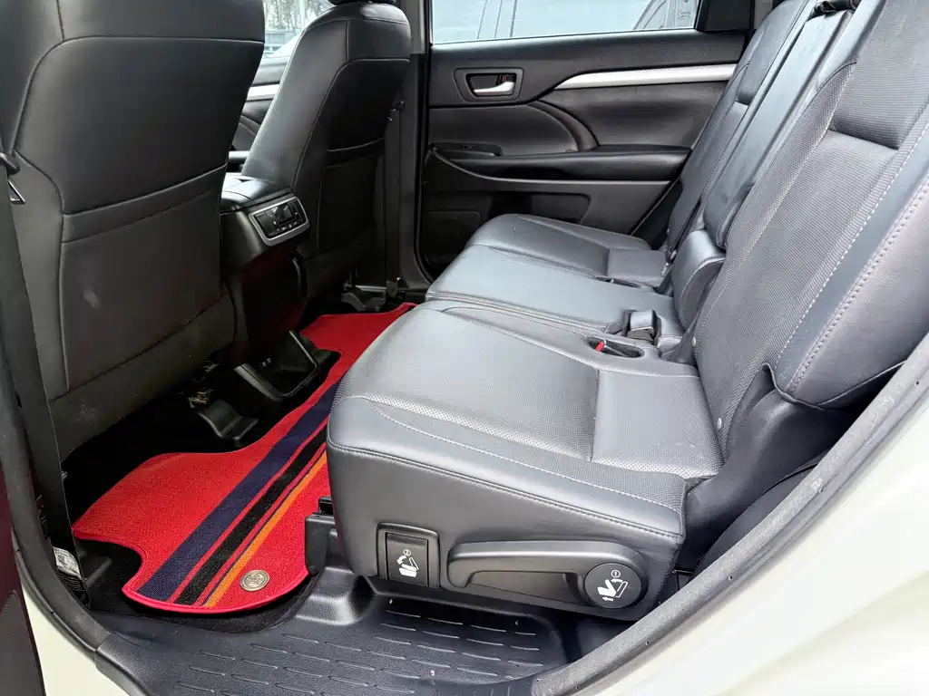 Toyota Highlander — миниатюра 11