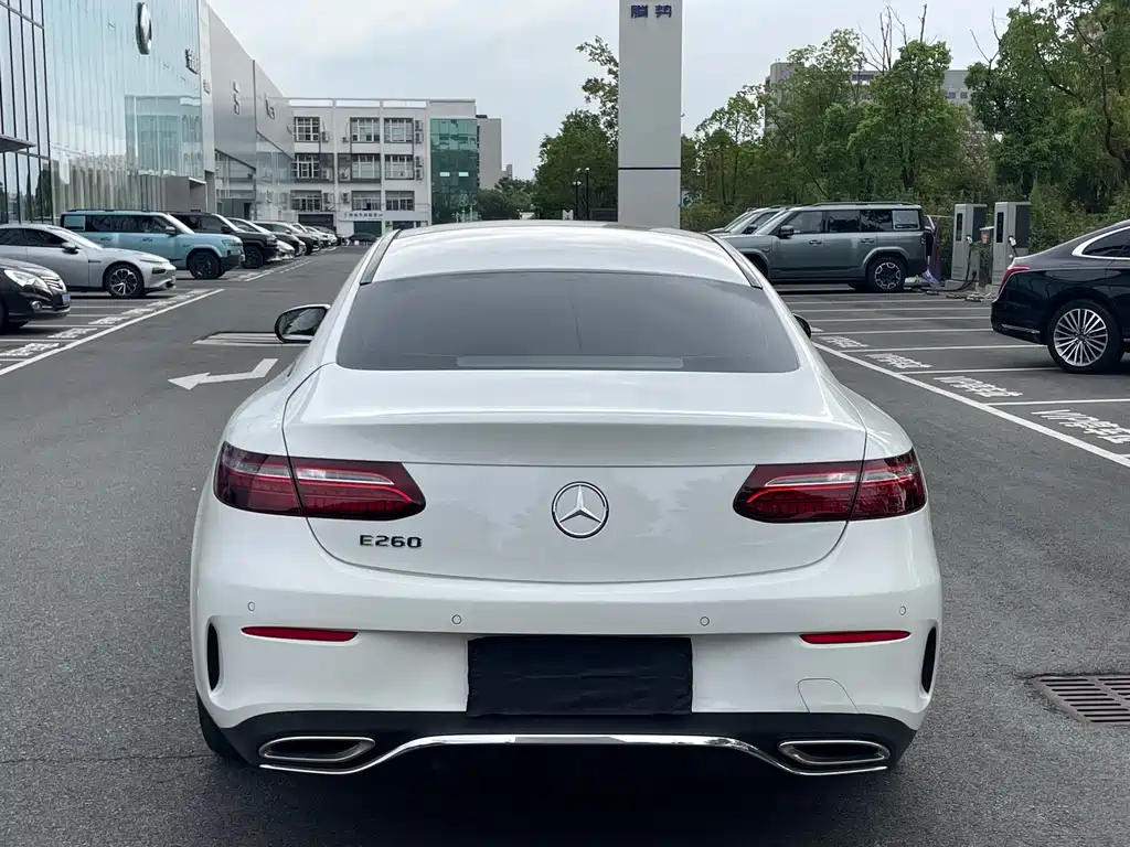 Mercedes-Benz E-Class (Import) — миниатюра 15