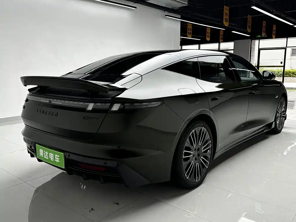 Lynk & Co 10 — миниатюра 7