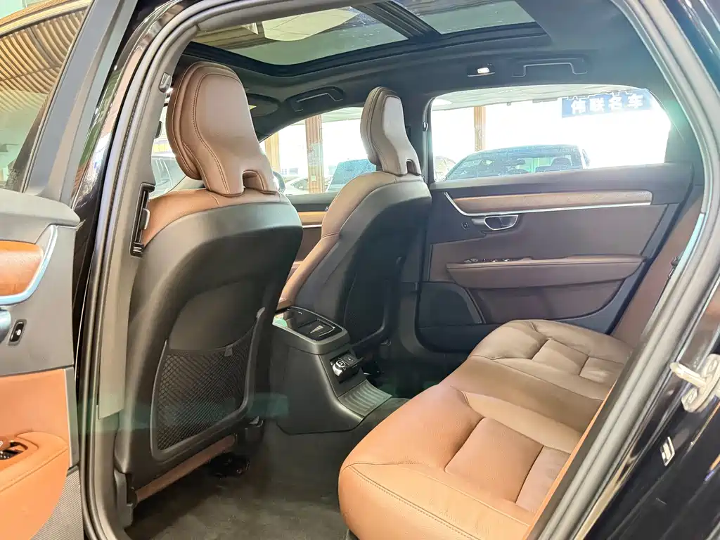 Volvo S90 PHEV — миниатюра 12