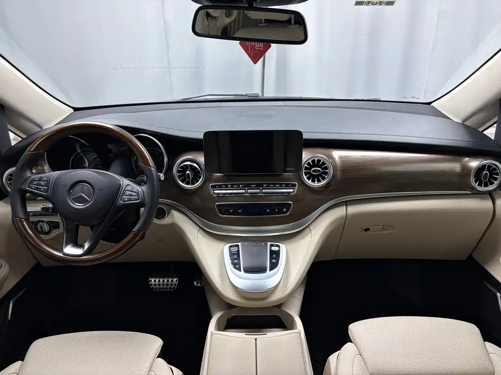 MERCEDES-BENZ V CLASS