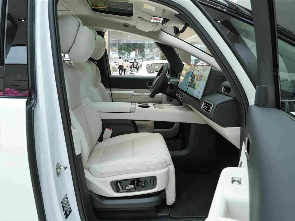 Li Auto Li MEGA — миниатюра 12
