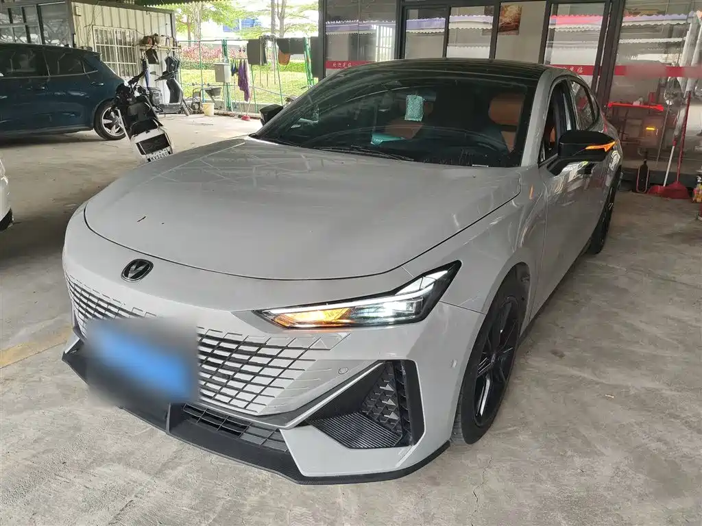 Changan UNI-V 2022