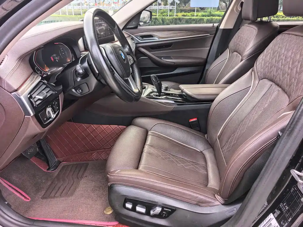 BMW 5 Series — миниатюра 9