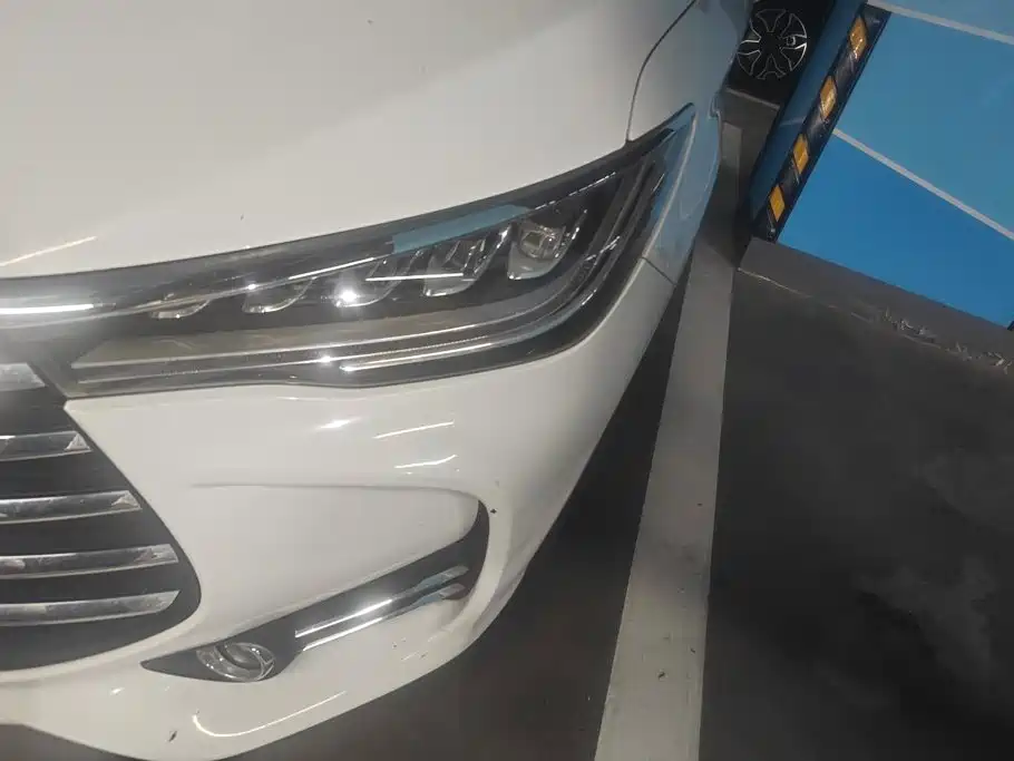 BYD MAX — миниатюра 5