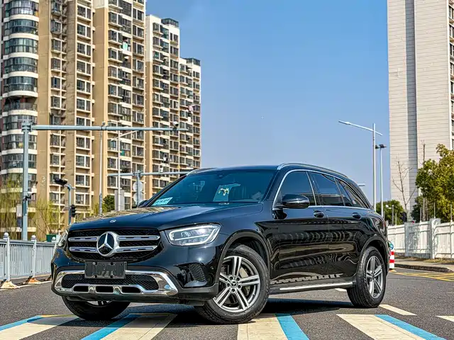 MERCEDES-BENZ GLC