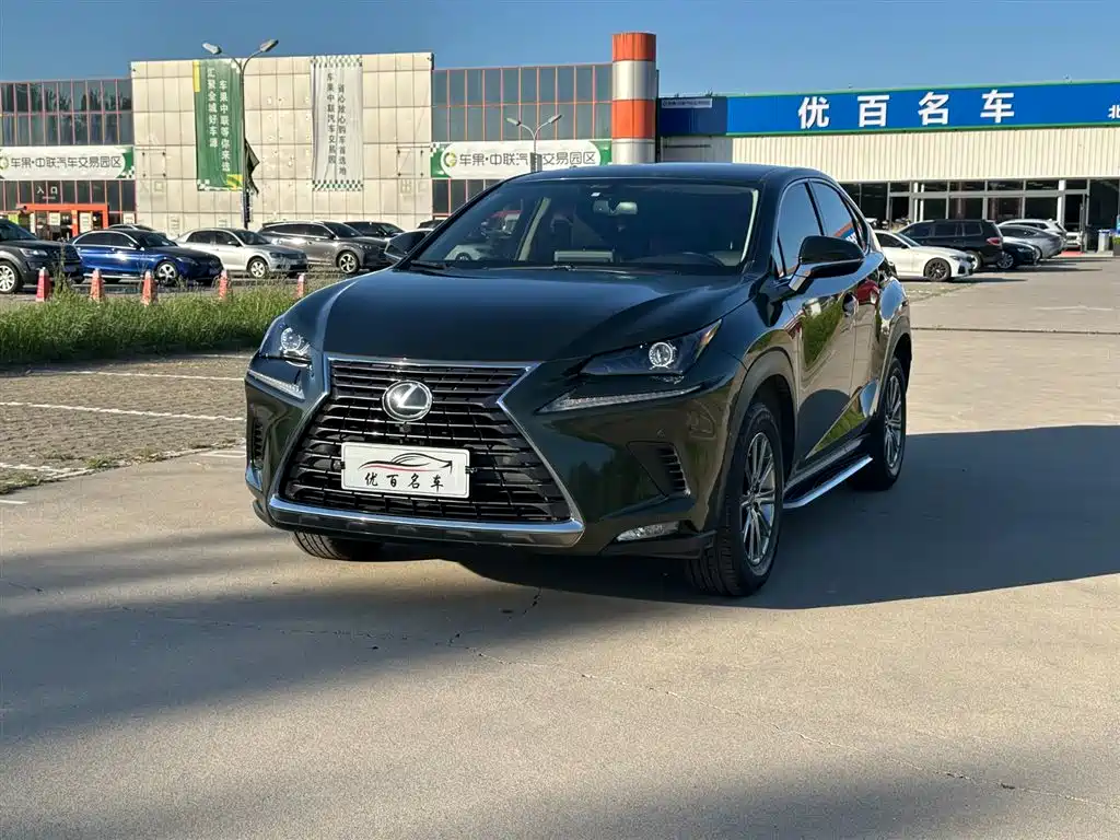 Lexus NX 2021