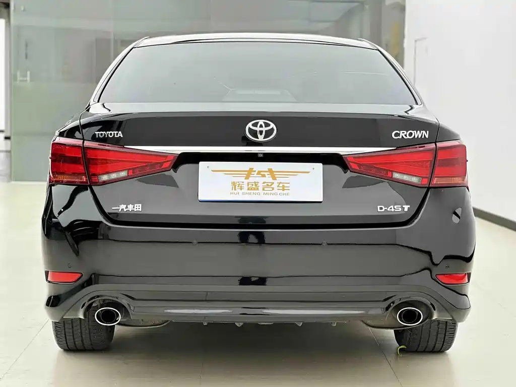 Toyota Crown — миниатюра 3