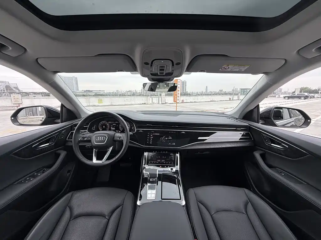Audi Q8 2024 55 TFSI Luxury