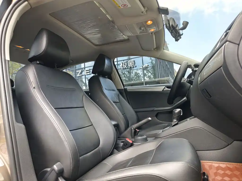Volkswagen Sagitar — миниатюра 12