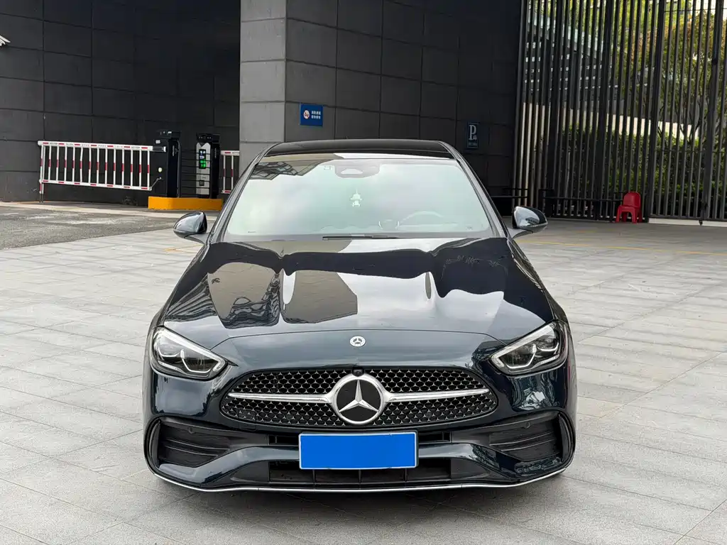Mercedes-Benz C-Class — миниатюра 2