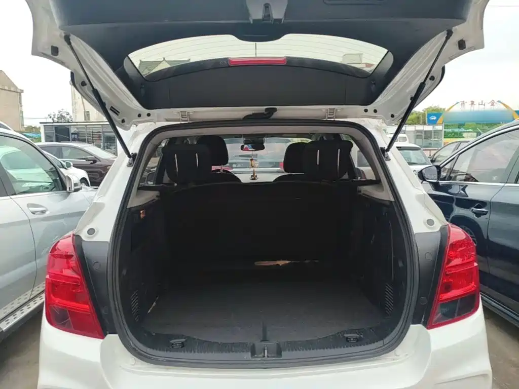 Chevrolet Trax — миниатюра 19