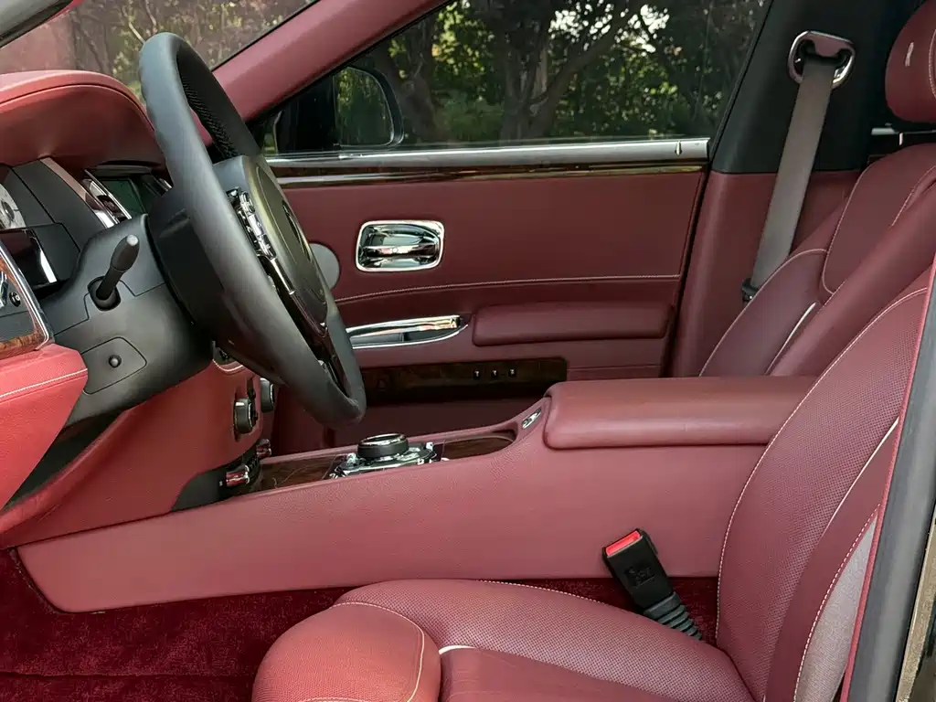 Rolls-Royce Ghost — миниатюра 5
