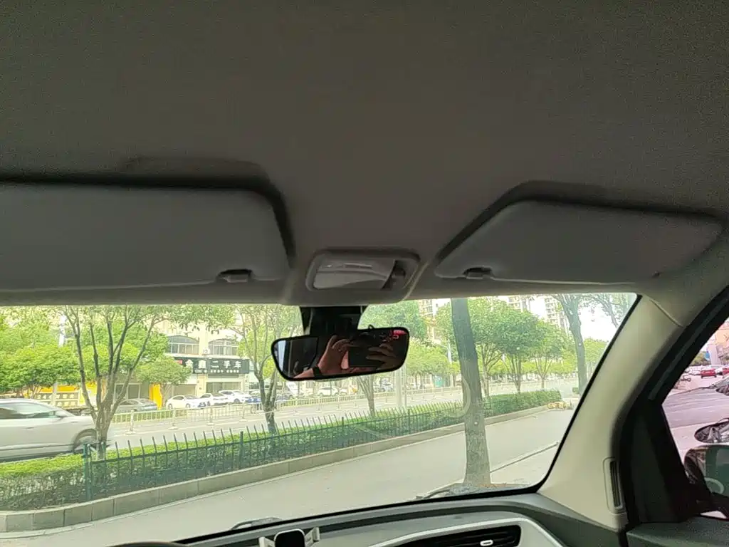 Wuling MINIEV — миниатюра 18
