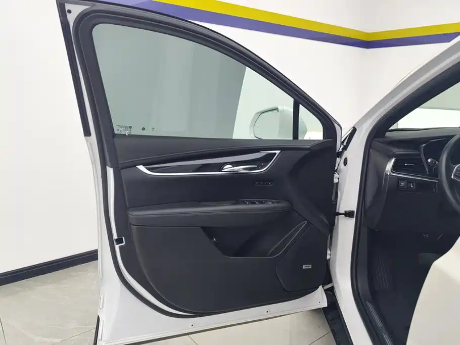 Cadillac XT5 — миниатюра 7