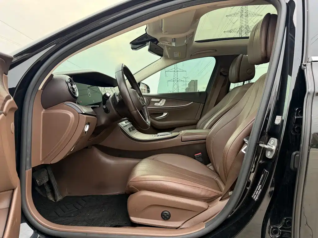 Mercedes-Benz E-Class — миниатюра 4