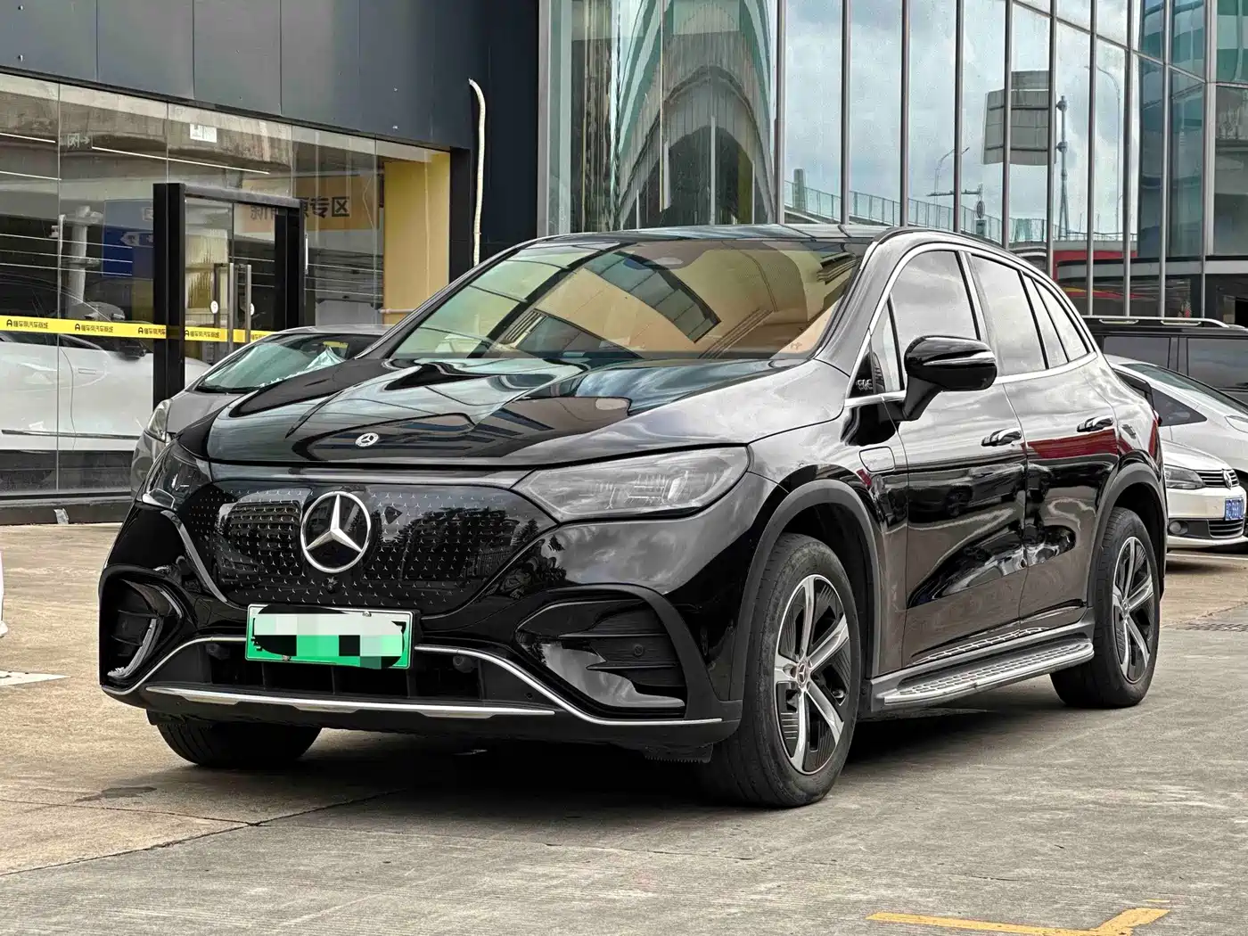 奔驰EQE SUV 2024款 500 4MATIC 先锋版 2024