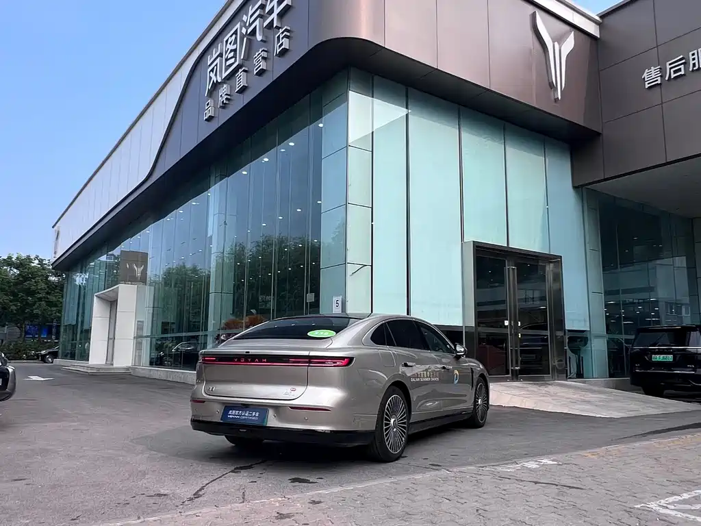 VOYAH 岚图追光 L — миниатюра 4