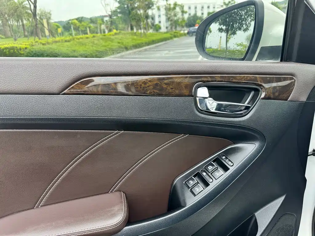 Fengon 580 1.5T CVT Luxury Type, фото 22
