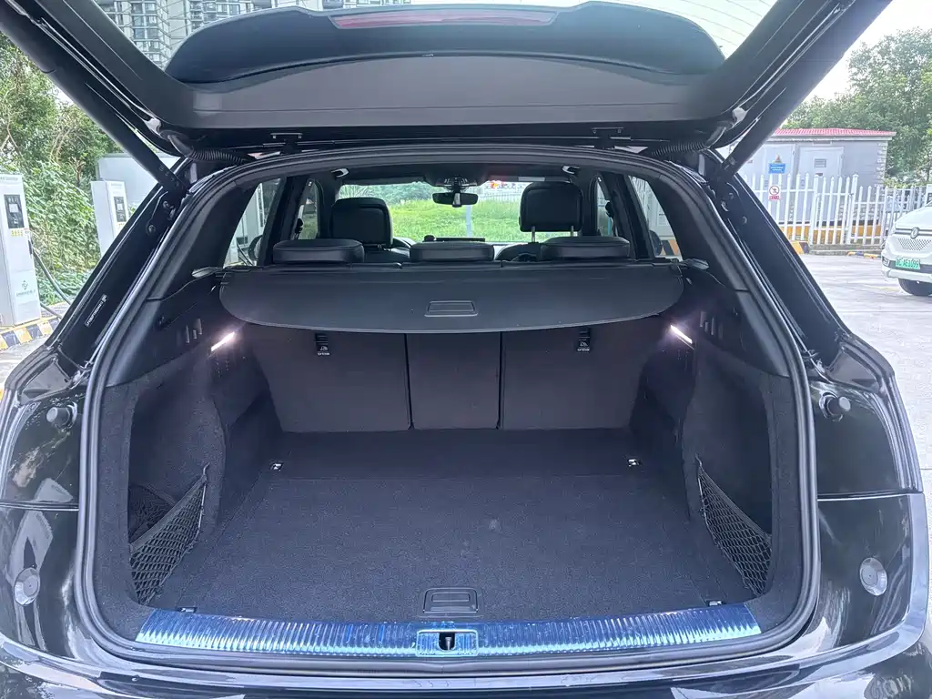 Audi Q5L — миниатюра 13