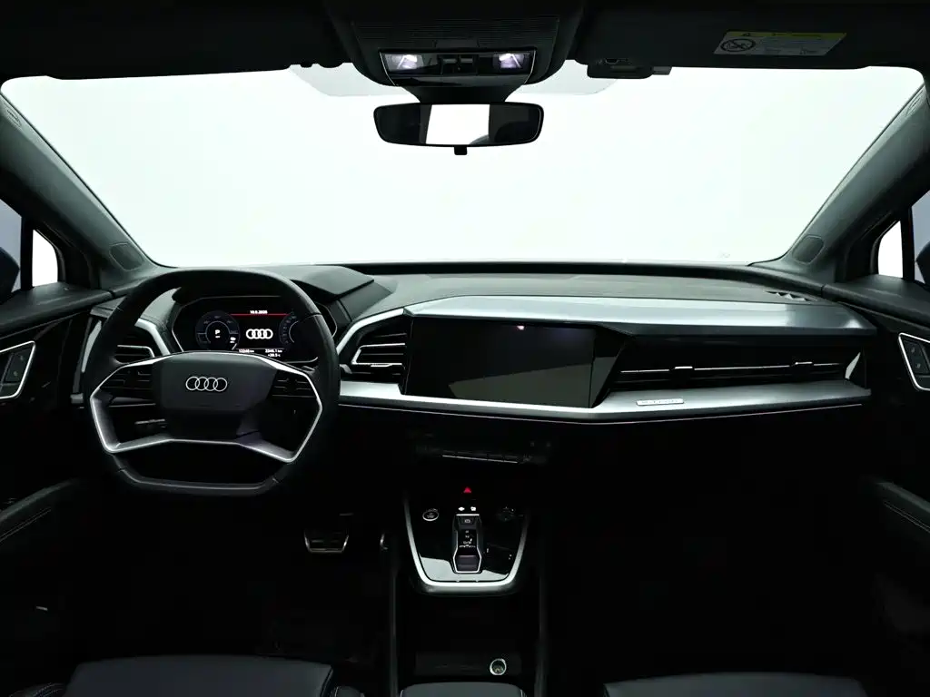 Audi Q4 e-tron — миниатюра 15