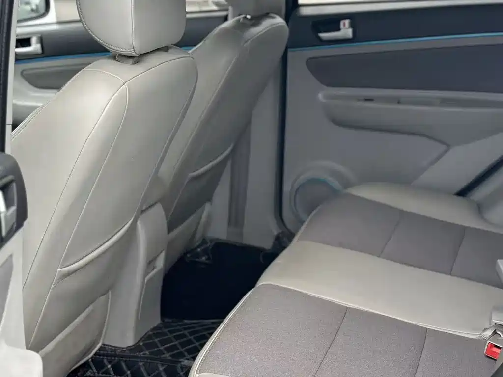 BAIC New Energy EV — миниатюра 8