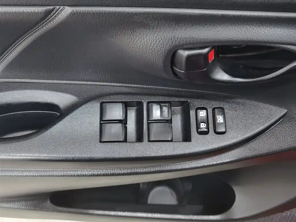 TOYOTA YARIS L ZHIXUAN