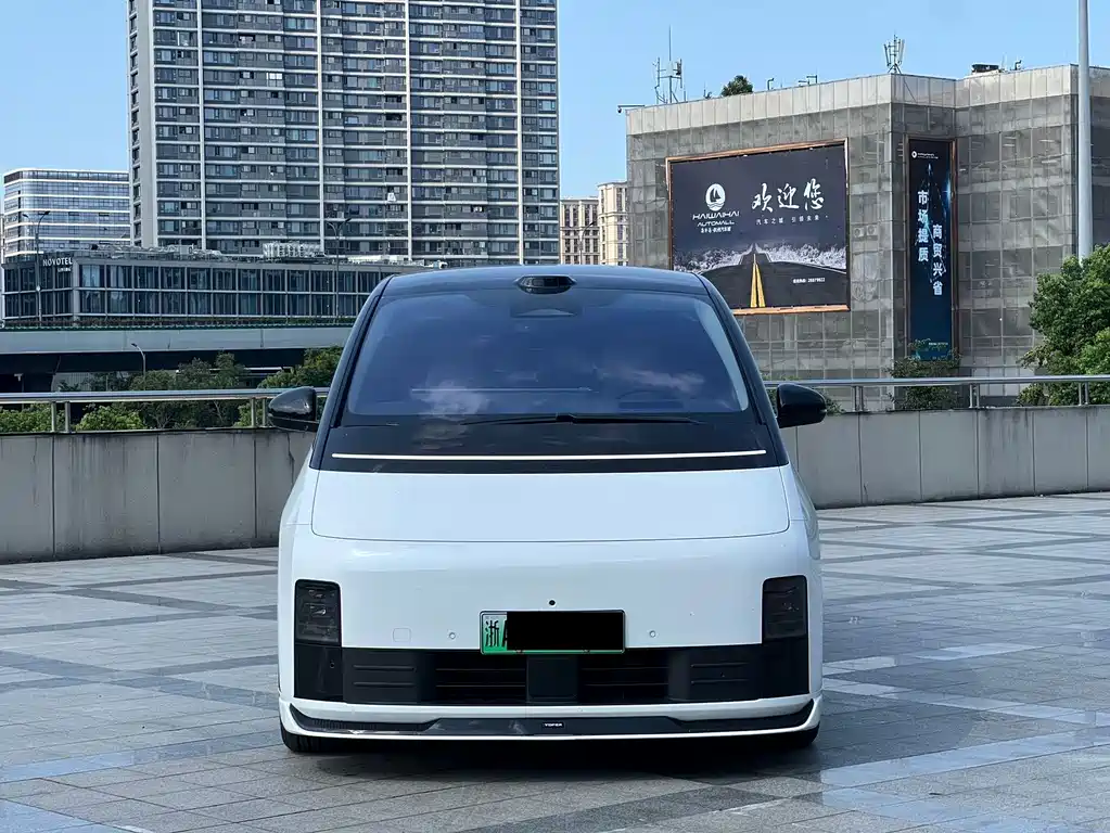 Li Auto Li MEGA — миниатюра 2
