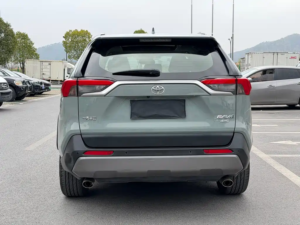 TOYOTA RAV4 RONGFANG