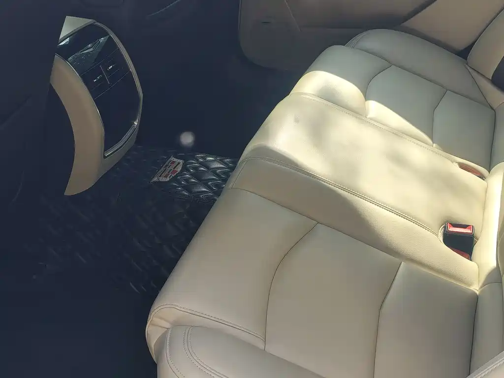 Cadillac CT6 2021 28T Fashion