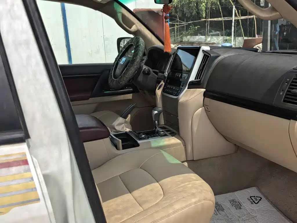 Toyota Land Cruiser 2016 4.0L AT