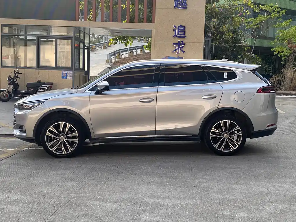 BYD TANG