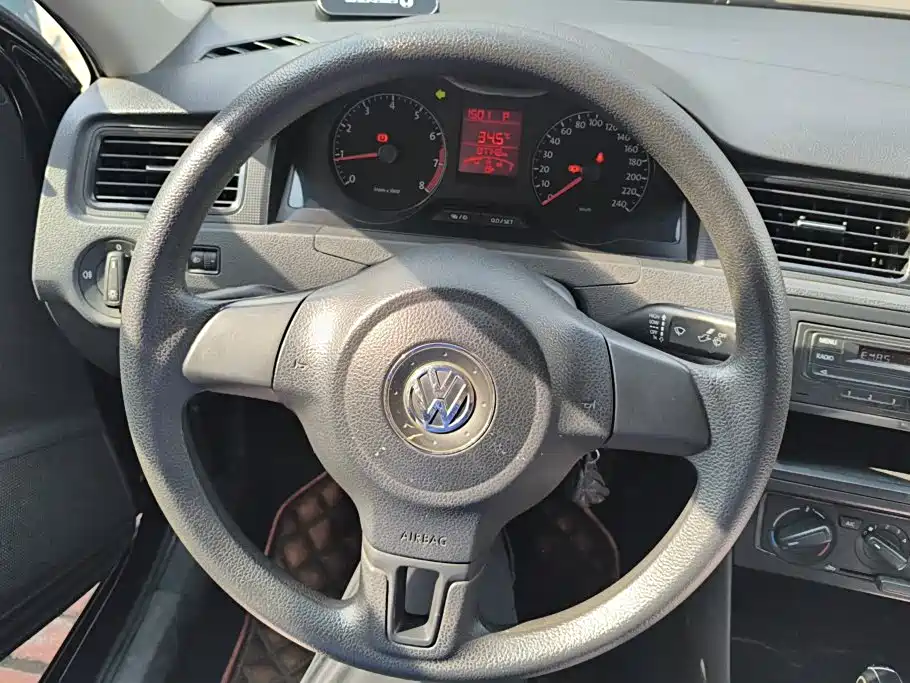 Volkswagen Santana — миниатюра 15