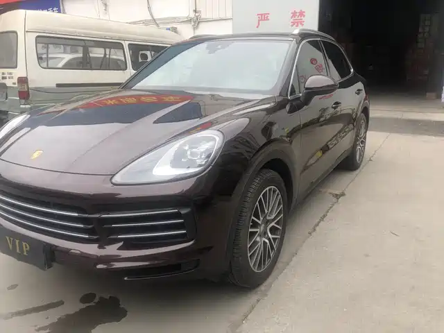 PORSCHE CAYENNE