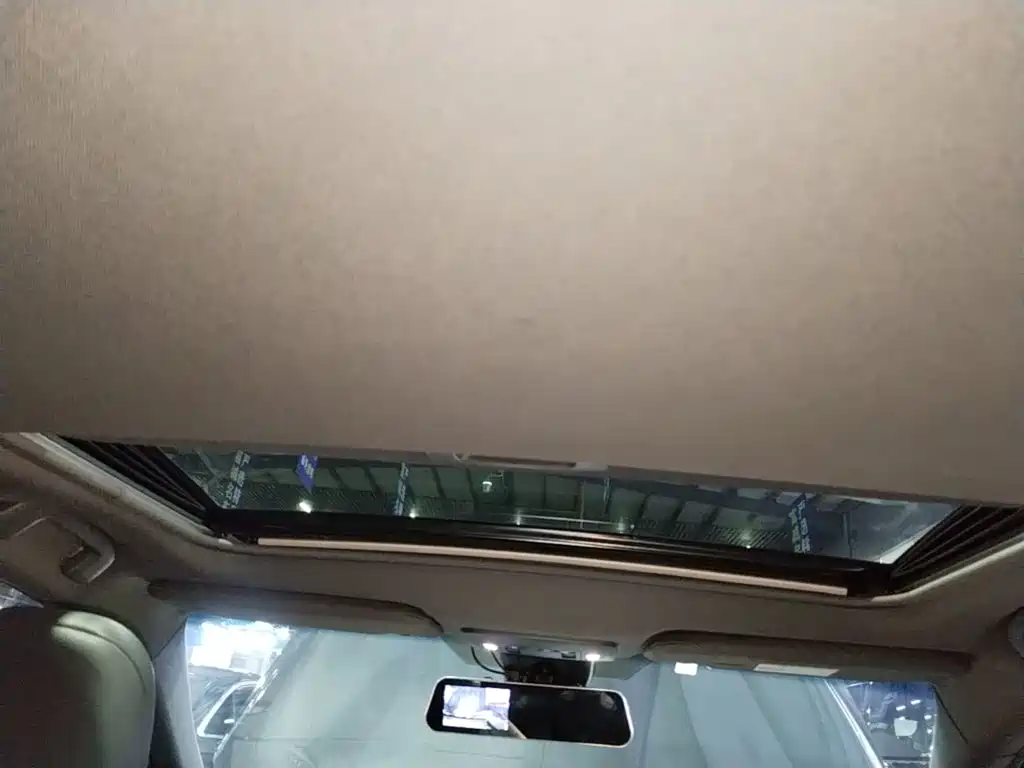 Toyota Avalon — миниатюра 18