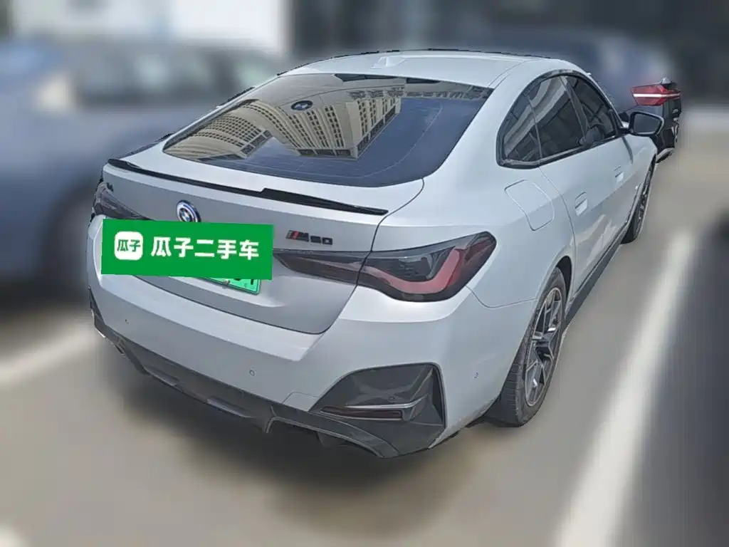 BMW i4 — миниатюра 10