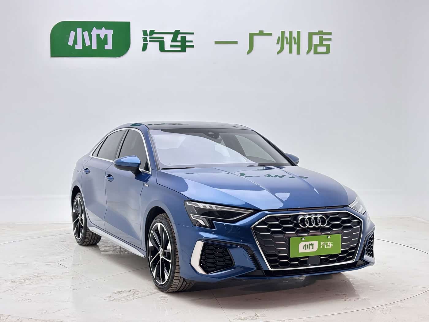Audi A3 1.4 л 2022 г. Голубой, пробег 31000 км