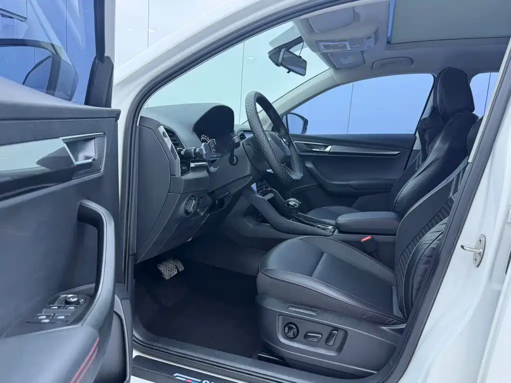 Skoda Karoq — миниатюра 7